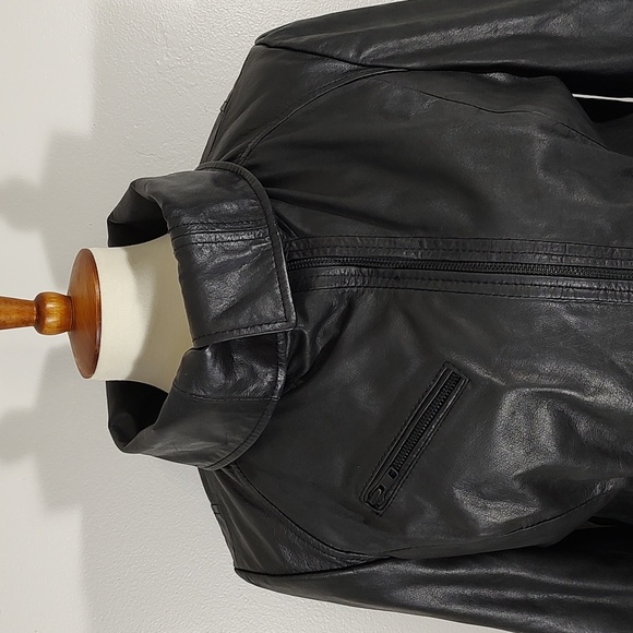 Coat: Genuine Leather Jacket - Picture 9 of 13